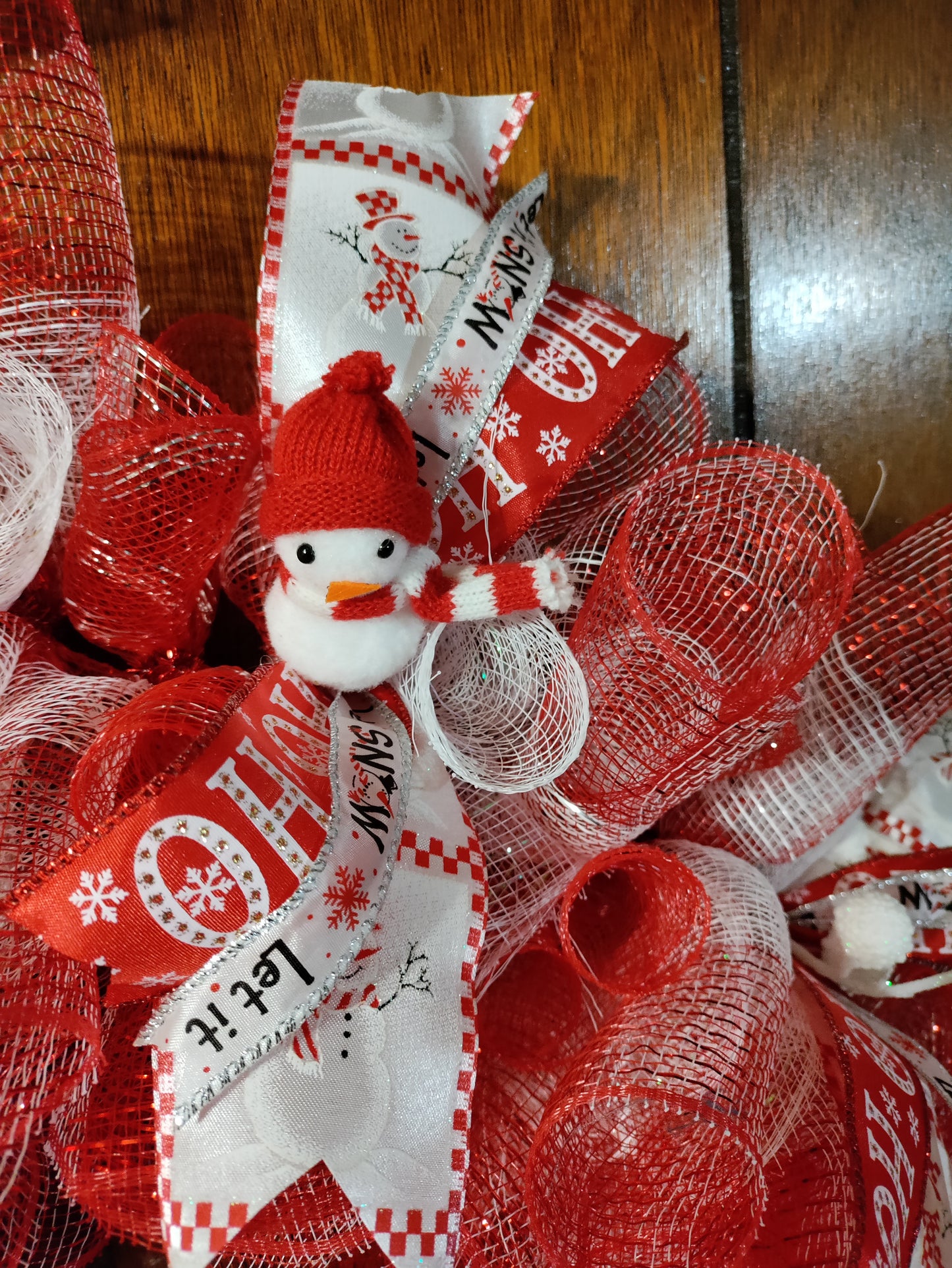 Red and White Christmas Wreath