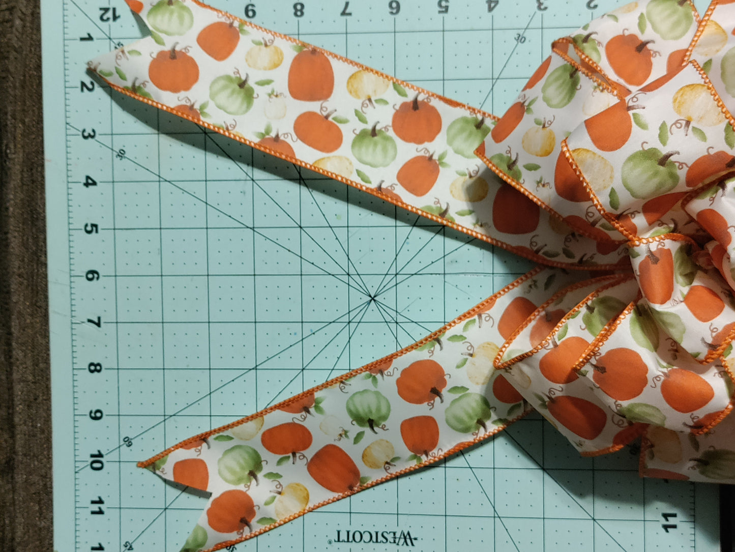 Wired Pumpkins Bow with Tail